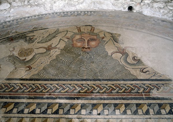 BUSTO DE OCEANO- MOSAICO ROMANO DE LA VILLA DE MATERNO CINEGIO - S IV
CARRANQUE, VILLA ROMANA
TOLEDO
