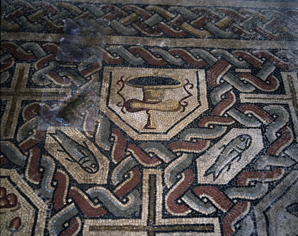 MOSAICO CON ICONOGRAFIA CRISTIANA EN LA VILLA DE MATERNO CINEGIO- S IV
CARRANQUE, VILLA ROMANA
TOLEDO