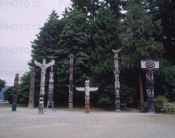 TOTEMS INDIOS
VANCOUVER, STANLEY PARK
CANADA