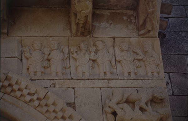 ENJUTA ESCULPIDA CON LOS SEIS APOSTOLES Y SANSON LUCHANDO CON UN LEON - S XII
PUENTE ARENAS, IGLESIA DE SAN PEDRO DE TEJADA
BURGOS
This image is not downloadable. Contact us for the high res.