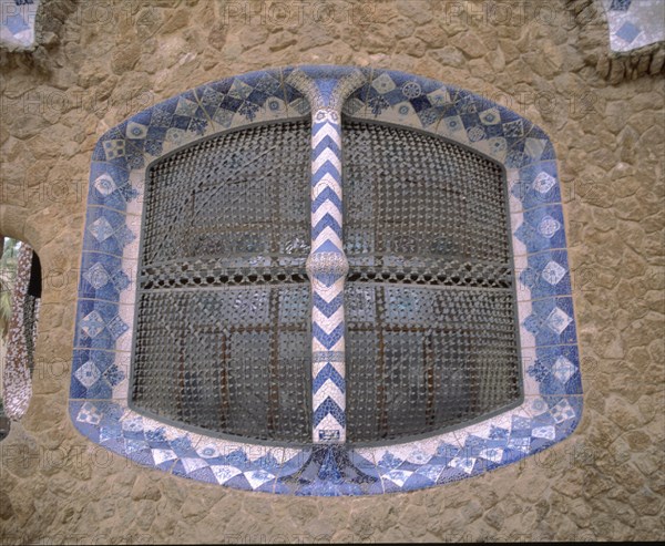 GAUDI ANTONI 1852-1926
VENTANA DEL PABELLON DE LA ENTRADA-SALA DE ESPERA Y DE TELEFONO COMUNAL- 1900/1914
BARCELONA, PARQUE GÜELL
BARCELONA
