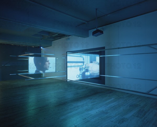 MANGLANO OVALLE IÑIGO 1961-
DET- CLIMATE - 2000 - 3 CANALES DVD Y AUDIO INSTALACION ESTRUCTURAS DE ALUMINIO Y PANTALLAS
MADRID, GALERIA SOLEDAD LORENZO
MADRID