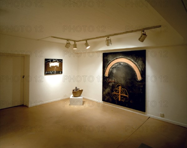 TAPIES ANTONI 1923-
INTERIOR DE LA SALA DE EXPOSICIONES - 2001
MADRID, GALERIA SOLEDAD LORENZO
MADRID

This image is not downloadable. Contact us for the high res.