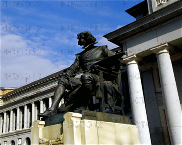 Marinas, Sculpture of Velázquez