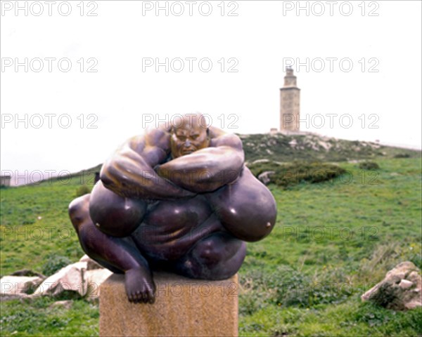 CONDE RAMON
ESCULTURA EN BRONCE DE CARONTE CON LA TORRE DE HERCULES AL FONFO
CORUÑA, EXTERIOR
CORUÑA