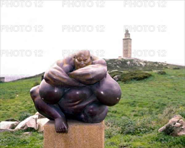 CONDE RAMON
ESCULTURA EN BRONCE DE CARONTE CON LA TORRE DE HERCULES AL FONFO
CORUÑA, EXTERIOR
CORUÑA