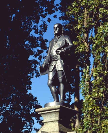 ESCULTURA DE BENJAMIN FRANKLIN EN EL PARQUE WASHINGTON SQUARE
SAN FRANCISCO-CALIFORNIA, EXTERIOR
EEUU

This image is not downloadable. Contact us for the high res.