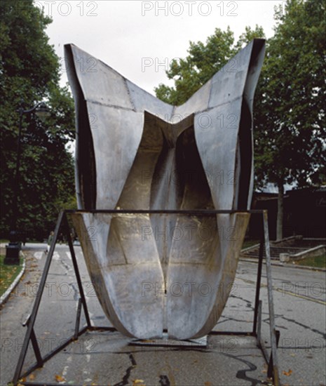 CHIRINO MARTIN 1925
FAUNO I - 2001 - EXPOSICION DE ESCULTURA ESPAÑOLA CONTEMPORANEA EN EL PASEO DE COCHES DEL RETIRO
MADRID, RETIRO
MADRID
This image is not downloadable. Contact us for the high res.