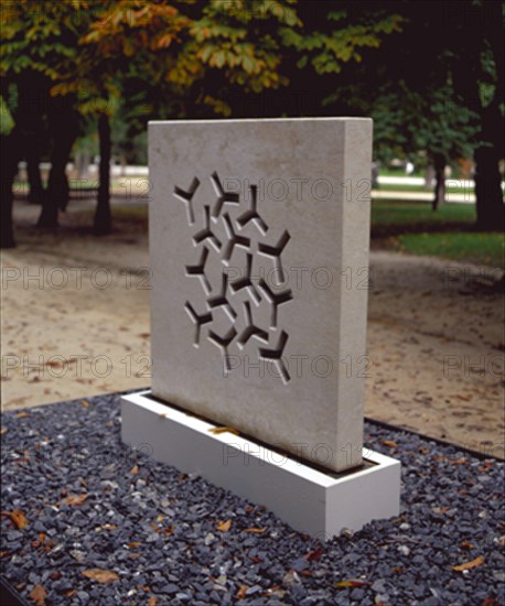 ALFARO ANDREU 1929/-
PARLEM DEL VENT - 2000 - ESCULTURA ESPAÑOLA CONTEMPORANEA EN EL PASEO DE COCHES DEL RETIRO
MADRID, RETIRO
MADRID