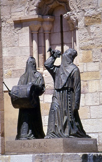 PEDRERO ANTONIO 1939/
MONUMENTO AL MERLU O A LA COFRADIA DE JESUS DE NAZARERO -1996 - BRONCE PATINADO
ZAMORA, EXTERIOR
ZAMORA