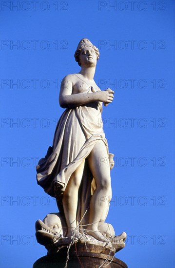 ESTATUA DE LA MARIBLANCA - REPLICA DE LA ORIGINAL QUE SE ENCUENTRA EN EL MUSEO MUNICIPAL
MADRID, PUERTA DEL SOL
MADRID