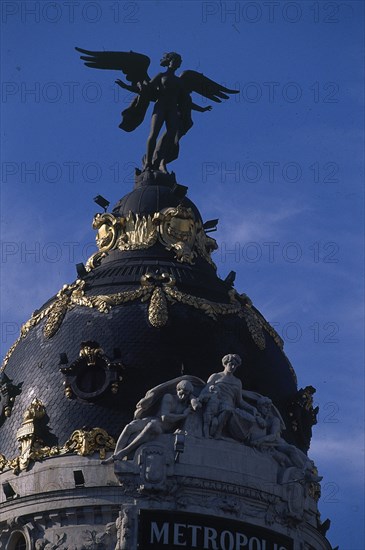 FEVRIER JULES Y RAYMOND
CUPULA REMATADA CON UNA VICTORIA ALADA REALIZADA POR FEDERICO COULLAUT Y COLOCADA EN 1975
MADRID, EDIFICIO METROPOLIS
MADRID
This image is not downloadable. Contact us for the high res.