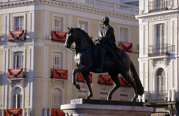 MENA JUAN PASCUAL DE 1707/1784
ESTATUA ECUESTRE DE CARLOS III - S XVIII - INSTALADA EN 1995
MADRID, PUERTA DEL SOL
MADRID