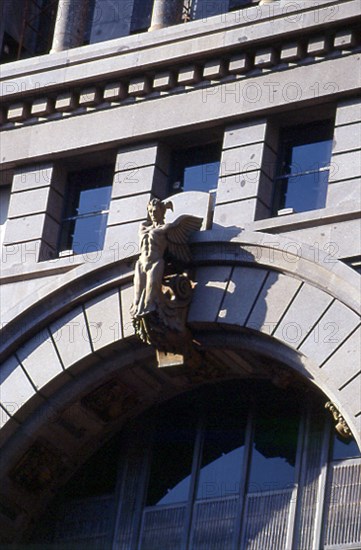 PALACIOS ANTONIO 1876/1945
DETALLE DE LA ESCULTURA DE LA DOVELA DEL ARCO DE LA FACHADA
MADRID, BANCO HISPANO-INDUSTRIAL
MADRID
This image is not downloadable. Contact us for the high res.