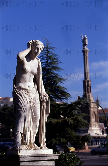 ESCULTURA FEMENINA SITUADA EN LA PLAZA DE COLON
MADRID, EXTERIOR
MADRID