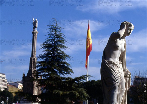 ESCULTURA FEMENINA SITUADA EN LA PLAZA DE COLON
MADRID, EXTERIOR
MADRID