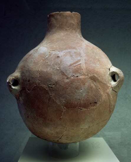 VASO NEOLITICO CON ASAS DE OREJAS PROCEDENTE DE SIMAS DE BENAOCAZ - V MILENIO AC
CADIZ, MUSEO ARQUEOLOGICO Y BB ARTES
CADIZ
This image is not downloadable. Contact us for the high res.