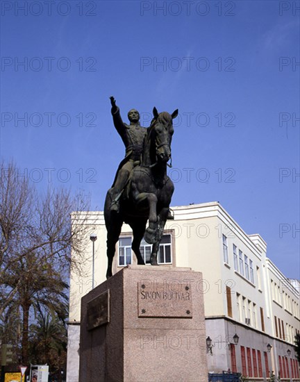 Statue équestre érigée en l'honneur de Simon Bolivar