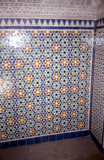 HALL - DETALLE DEL FRISO DECORADO CON ZELLIJ MOSAICO ALICATADO - S XX
CASABLANCA, MAHKAMA DEL PACHA
MARRUECOS
This image is not downloadable. Contact us for the high res.