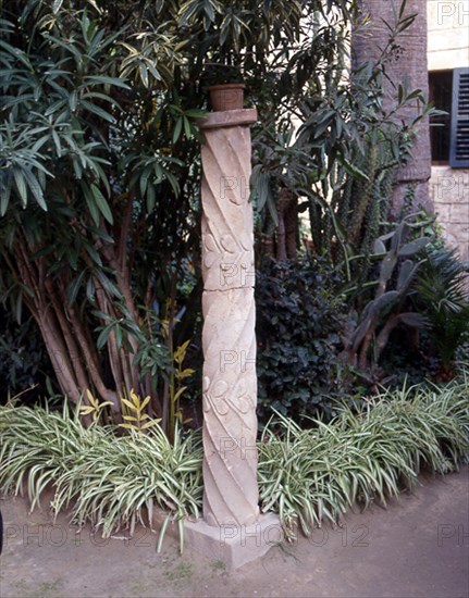 COLUMNA HELICOIDAL EN EL JARDIN
PALMA, BAÑOS ARABES
MALLORCA

This image is not downloadable. Contact us for the high res.