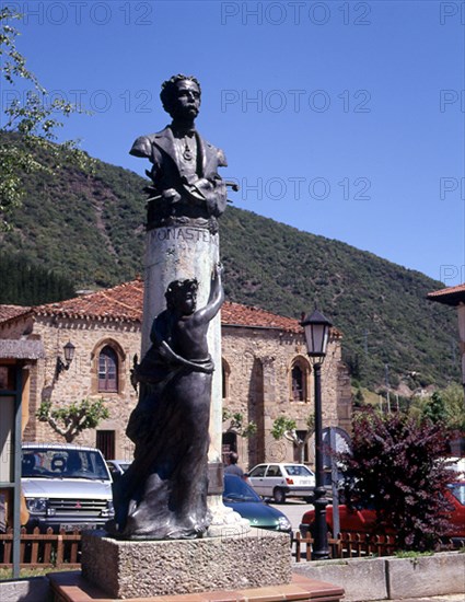 ESTANY PEDRO
ESCULTURA CON EL BUSTO DE JESUS DE MONASTERIO - 1906
POTES, EXTERIOR
CANTABRIA