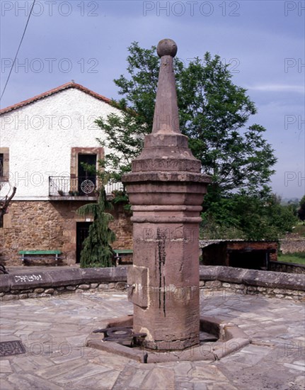 FUENTE DE PIEDRA RELIZADA EN 1927
CARTES, EXTERIOR
CANTABRIA