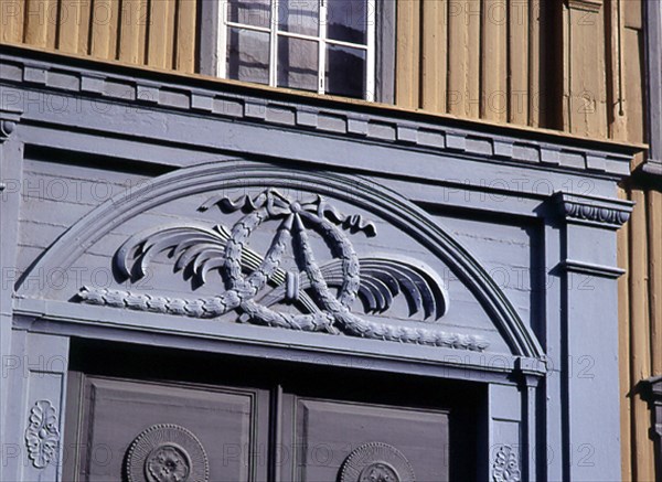 DECORACION DE UNA DE LAS PORTADAS DE LA RESIDENCIA REAL - 1778
TRONDHEIM, PALACIO REAL
NORUEGA