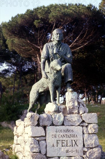 ESTATUA DE FELIX RODRIGUEZ DE LA FUENTE - 1981
SANTANDER, PENINSULA DE LA MAGDALENA
CANTABRIA
This image is not downloadable. Contact us for the high res.