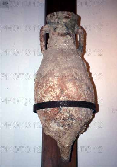 ANFORA ROMANA - S I AC
DENIA, MUSEO ARQUEOLOGICO
ALICANTE

This image is not downloadable. Contact us for the high res.