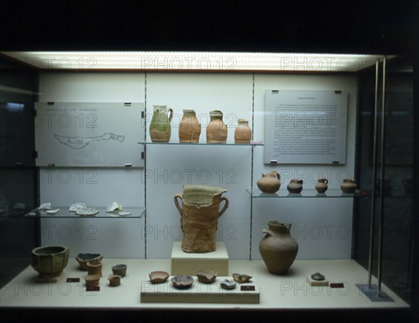 VITRINA-CERAMICA MEDIEVAL ENCONTRADA EN EL CASTILLO DE GORMAZ
SORIA, MUSEO NUMANTINO
SORIA