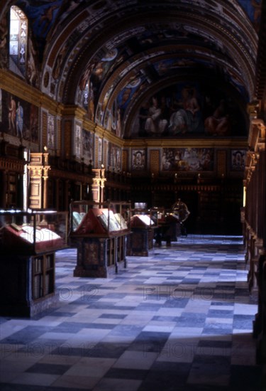 TIBALDI PELLEGRINO 1527/1596
INTERIOR - BOVEDA DE CAÑON DECORADA CON FRESCOS -  S XVI
SAN LORENZO DEL ESCORIAL, MONASTERIO-BIBLIOTECA
MADRID

This image is not downloadable. Contact us for the high res.