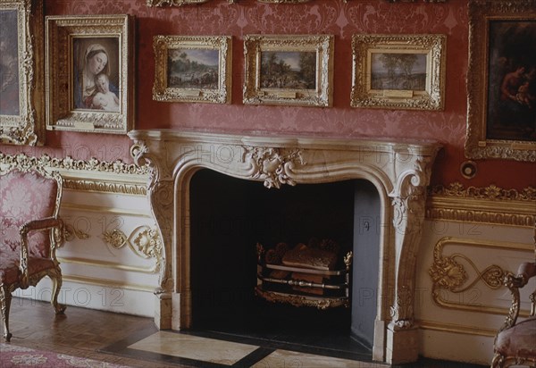 ADAM ROBERT 1728/92
INTERIOR-GALERIA WATERLOO DISEÑADA POR DEAN WYATT 1828-ESTILO LUIS XIV-DETALLE DE LA CHIMENEA
LONDRES, MUSEO WELLINGTON/ASPLEY HOUSE
INGLATERRA

This image is not downloadable. Contact us for the high res.