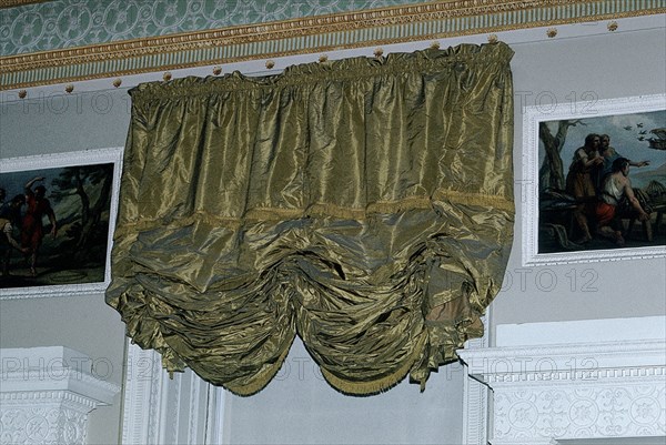 DETALLE DE CORTINA VENECIANA-DRAPEADO
LONDRES, OSTELEY PARK/ COUNTRY
INGLATERRA

This image is not downloadable. Contact us for the high res.