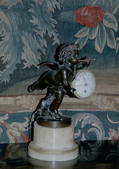 INTERIOR-RELOJ DE CHIMENEA CON CUPIDO TOCANDO LA FLAUTA EN BRONCE Y MARMOL
NACION, COUNTRY SIGLO XVII/CASA SEÑORIAL
INGLATERRA
This image is not downloadable. Contact us for the high res.