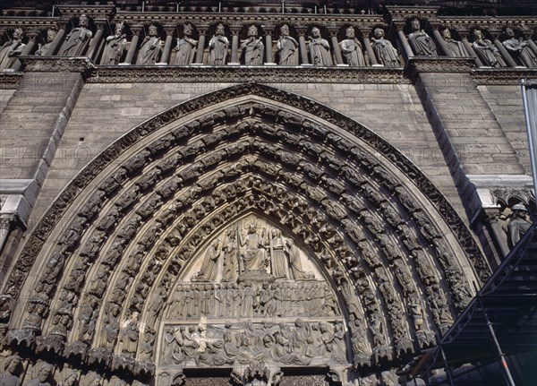 PORTICO DEL JUICIO FINAL 1220/30 Det del timpano-Resurreccion muertos/peso almas/Cristo Juez
PARIS, NOTRE DAME
FRANCIA