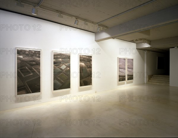 PEREJAUME 1957-
INTERIOR DE SALA DE EXPOSICIONES-PARA TOCAR EL MUNDO/PARA NO TOCAR EL MUNDO-2003
MADRID, GALERIA SOLEDAD LORENZO
MADRID