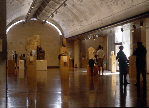 KAHN L.I
INT-SALA ABOVEDADA-COLECCION DE ARQUEOLOGIA DEL ORIENTE ANTIGUO
FORT WORTH-TEXAS, MUSEO KIMBELL
EEUU