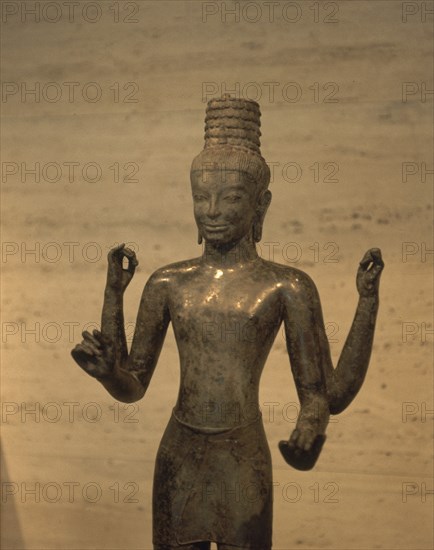 BODISATUA MAITREYA-TAILANDIA-BURINAM-PERIODO PRE-ANGKOR S VIII-BUDA DEL FUTURO
FORT WORTH-TEXAS, MUSEO KIMBELL
EEUU