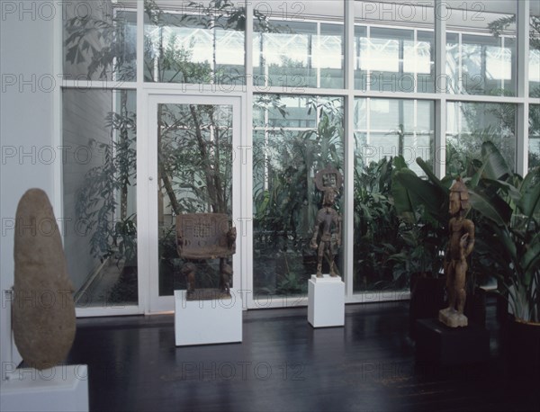 PIANO RENZO 1937-
INTERIOR-SALA DE ARTE AFRICANO Y DE OCEANIA-ESTATUAS TRIBALES
HOUSTON-TEXAS, MENIL COLECCION
EEUU

This image is not downloadable. Contact us for the high res.