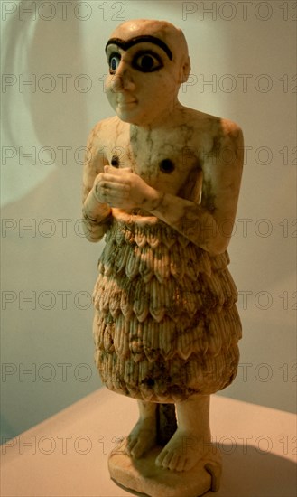 ESTATUILLA DE EANNATUM/IRAK-SUMERIO 2600/2450 AC-ALABASTRO-LAPISLAZULI-MADREPERLA
HOUSTON-TEXAS, MENIL COLECCION
EEUU