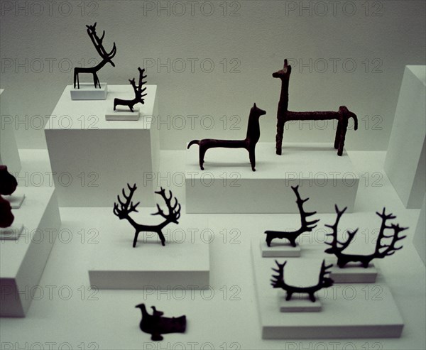 CIERVOS-EXVOTOS EN BRONCE-PROCEDENTES DE IRAN/MARLIK-S 8/9 A.C- ARTE PERSA
HOUSTON-TEXAS, MENIL COLECCION
EEUU

This image is not downloadable. Contact us for the high res.