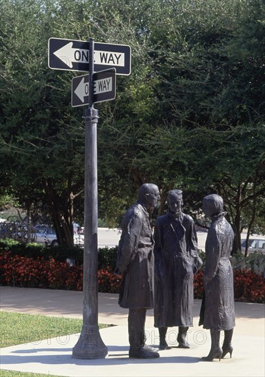 SEGAL GEORGE
ENCUENTRO-1989-FIGURAS DE BRONCE 123x41x55
FORT WORTH-TEXAS, MUSEO DE ARTE MODERNO
EEUU