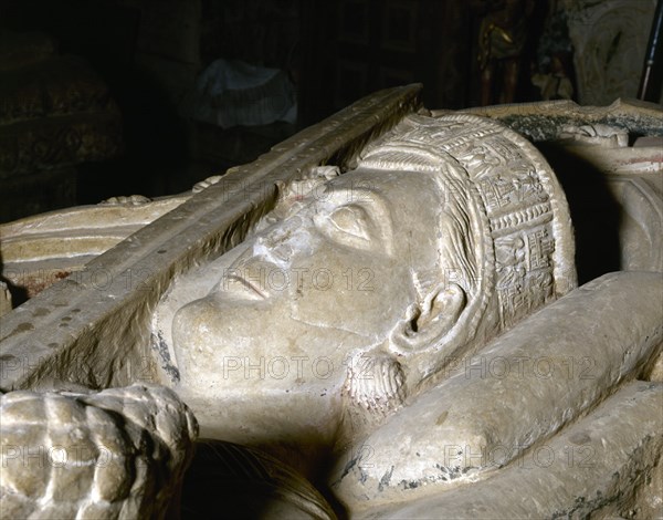 CAPIELLO (TOCADO) DEL SEPULCRO DEL INFANTE DON FELIPE HIJO DE FERNANDO III EL SANTO - S XIII
VILLALCAZAR DE SIRGA, IGLESIA DE SANTA MARIA LA BLANCA
PALENCIA