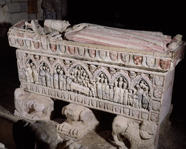 SEPULCRO DE LEONOR RUIZ DE CASTRO ESPOSA DEL INFANTE DON FELIPE - S XIII - GOTICO ESPAÑOL
VILLALCAZAR DE SIRGA, IGLESIA DE SANTA MARIA LA BLANCA
PALENCIA