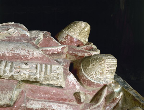SEPULCRO DE LEONOR RUIZ DE CASTRO SEGUNDA ESPOSA DEL INFANTE DON FELIPE- DET SANDALIAS- S XIII
VILLALCAZAR DE SIRGA, IGLESIA DE SANTA MARIA LA BLANCA
PALENCIA