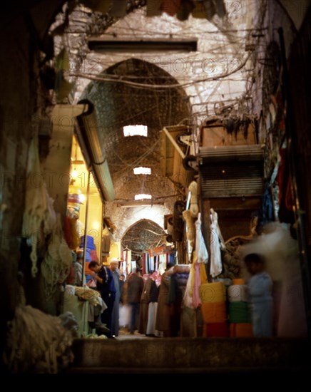 COMERCIOS DEL ZOCO-BOVEDA DE CAÑON APUNTADA- LUZ CENITAL Y ARTIFICIAL
ALEPO, ZOCO
SIRIA

This image is not downloadable. Contact us for the high res.