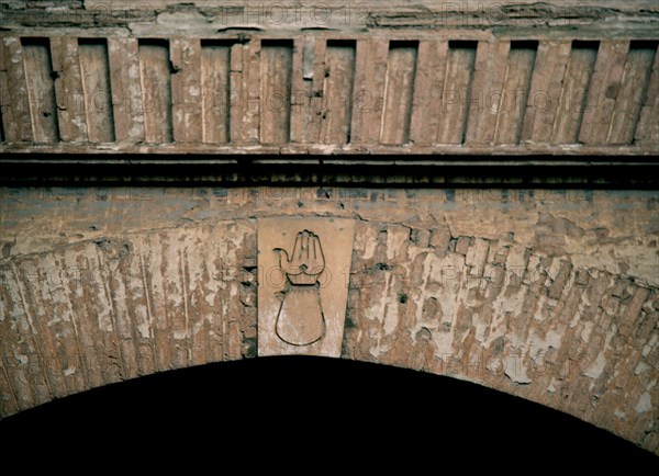 DET-MANO DE FATIMA GRABADA EN LA CLAVE DE MARMOL-AMULETO QUE SIMBOLIZA EL EMBLEMA CORANICO 5 PRECEPT
GRANADA, ALHAMBRA-PUERTA DE LA JUSTICIA
GRANADA
This image is not downloadable. Contact us for the high res.