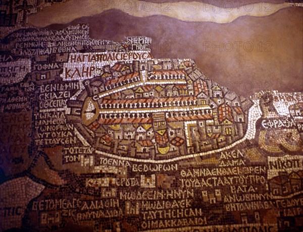 DET-MOSAICO DE MADABA-S VI- 560/65- PERIODO BIZANTINO-MAPA DE LA CIUDAD DE JERUSALEM
MADABA, IGLESIA DE SAN JORGE
JORDANIA