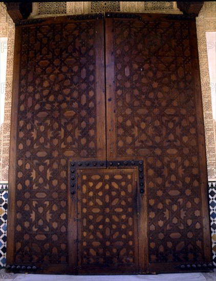 PUERTA DE MADERA-PERIODO NAZARI-S XIV-DECORACION GEOMETRICA
GRANADA, ALHAMBRA
GRANADA