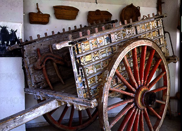 CARRO POLICROMADO
CANTOBLANCO, UAM/MUSEO ARTES POPULARES
MADRID

This image is not downloadable. Contact us for the high res.